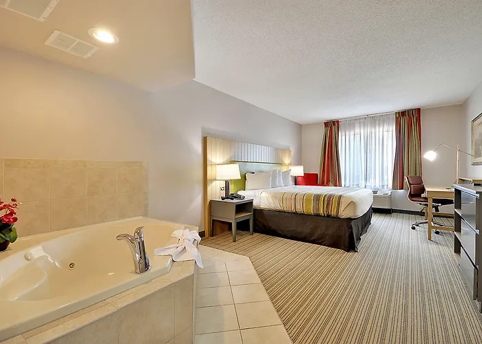 Hotel Country & By Radisson, Charleston North, Sc North Charleston