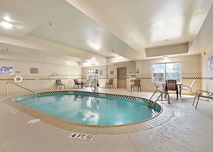 Country & By Radisson, Charleston North, Sc