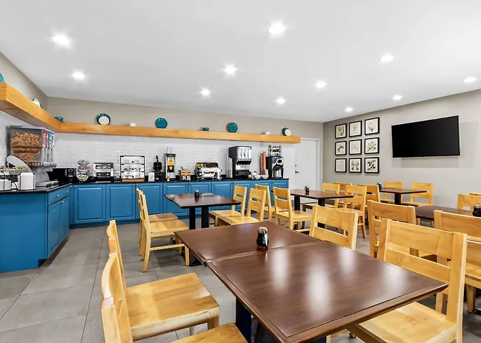 Hotel Country & By Radisson, Charleston North, Sc North Charleston