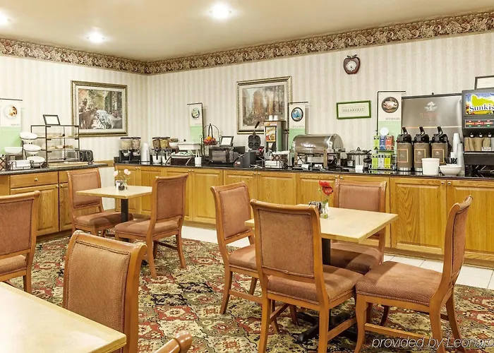 Hotel Country & By Radisson, Charleston North, Sc